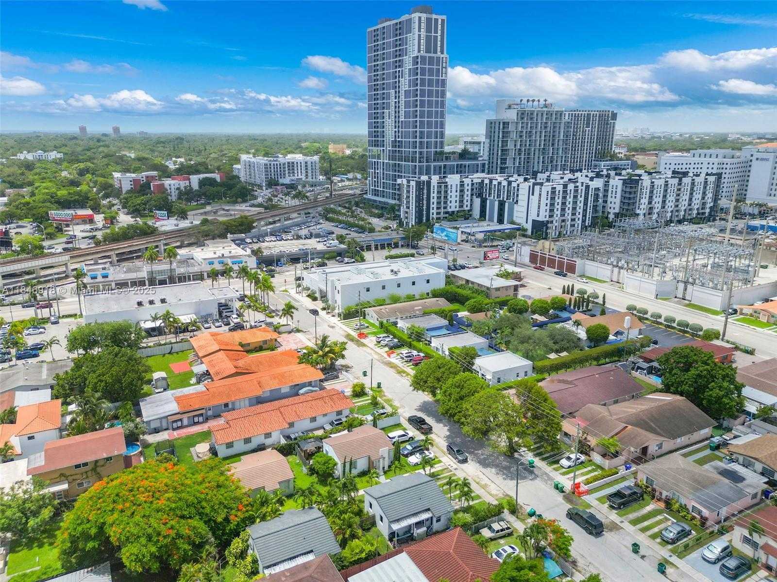 Small Image of 2931 SOUTH WEST 36TH CT, Miami Number 33