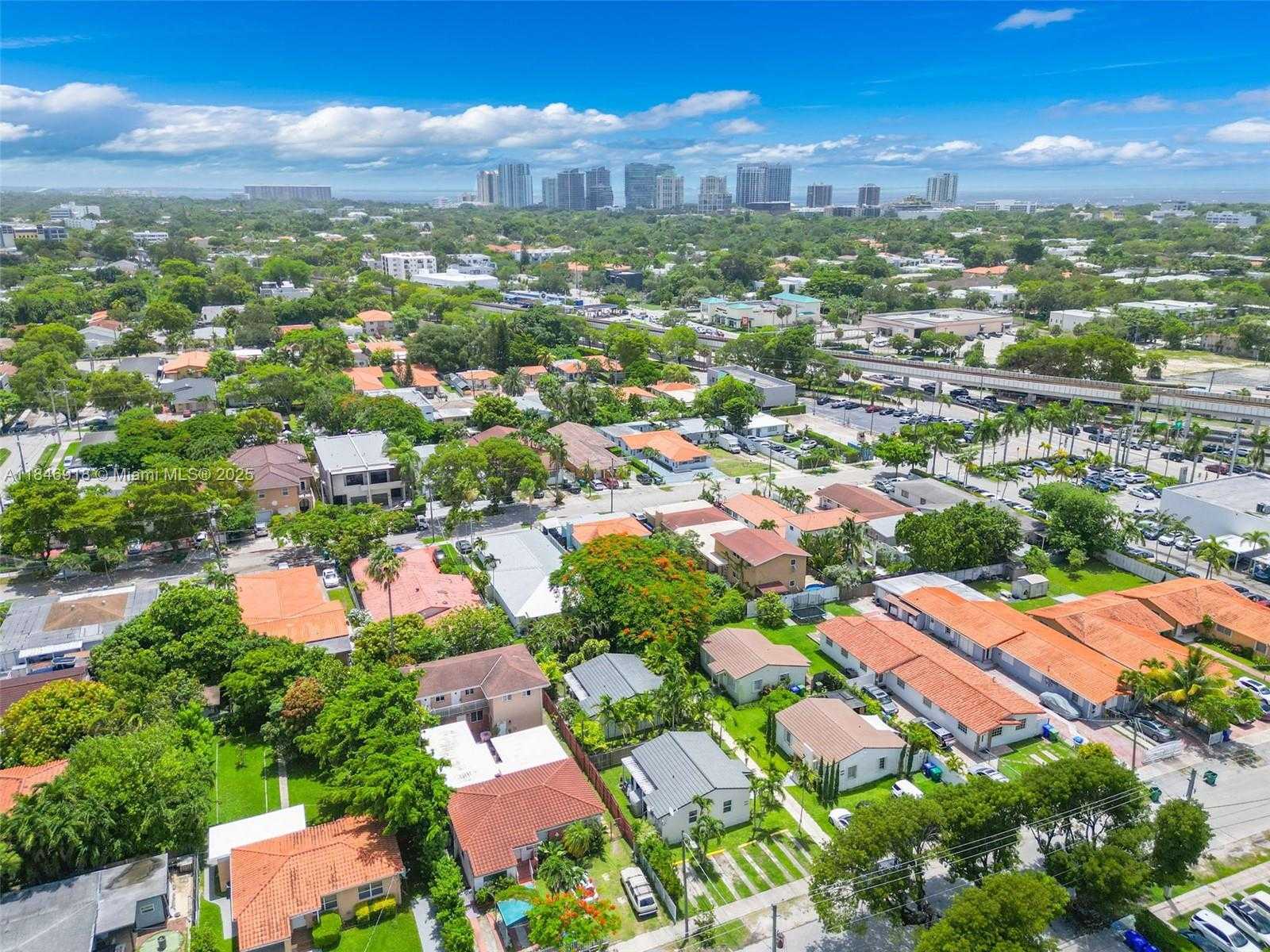 Small Image of 2931 SOUTH WEST 36TH CT, Miami Number 34