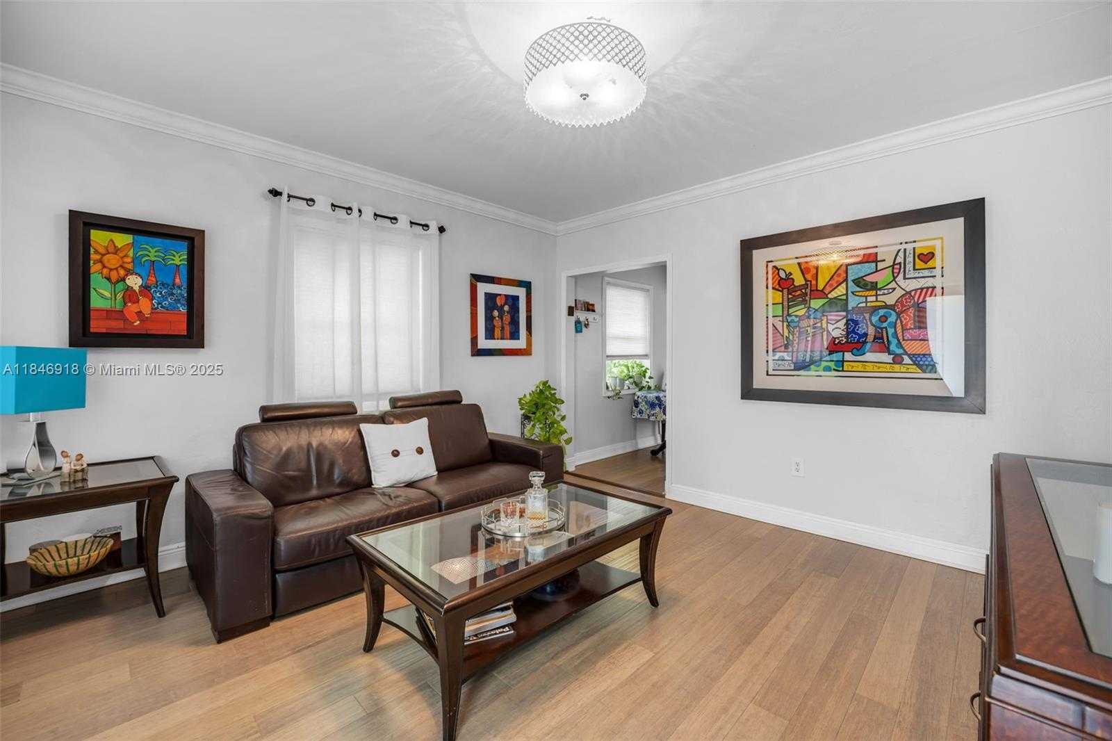 Small Image of 2931 SOUTH WEST 36TH CT, Miami Number 7
