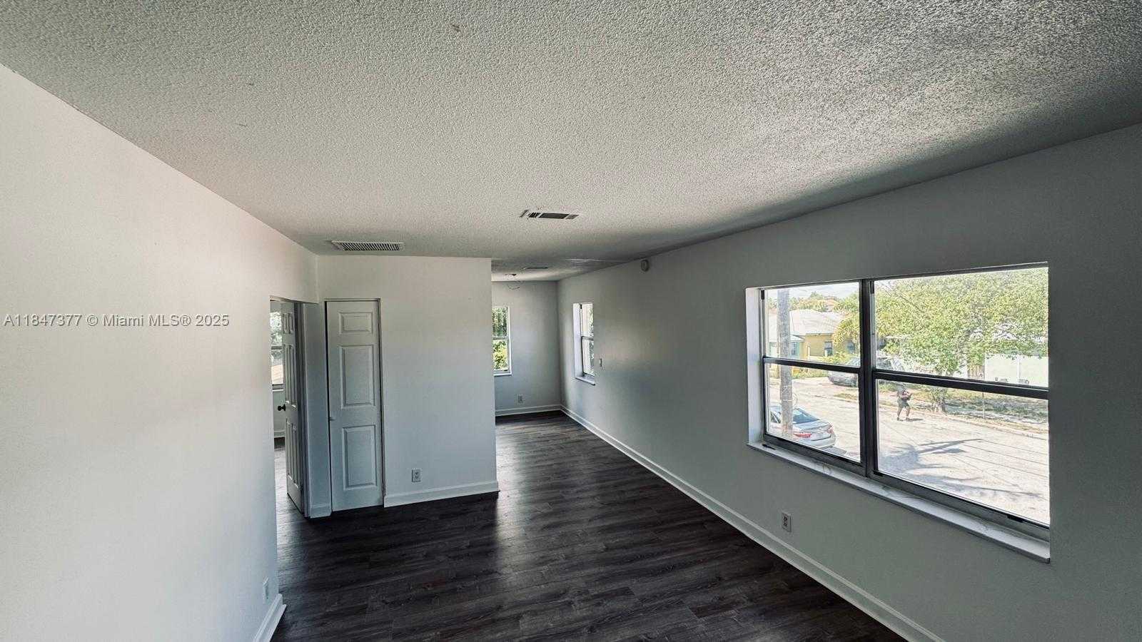 Small Image of 1006 10TH ST #4, West Palm Beach Number 19