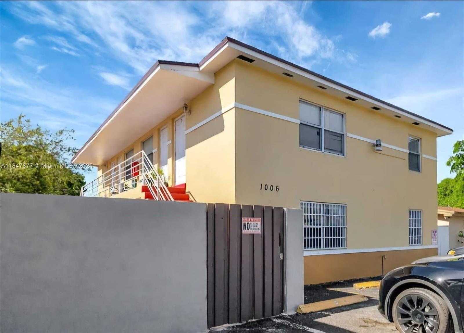 Small Image of 1006 10TH ST #4, West Palm Beach Number 3