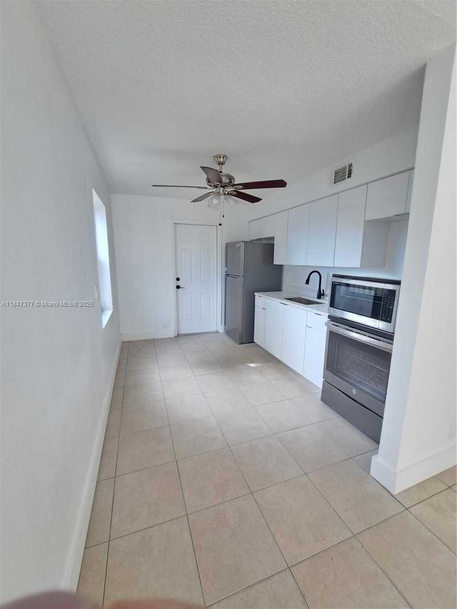 Small Image of 1006 10TH ST #4, West Palm Beach Number 8