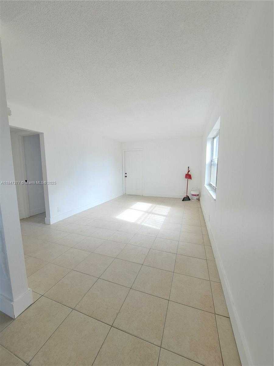 Small Image of 1006 10TH ST #4, West Palm Beach Number 9