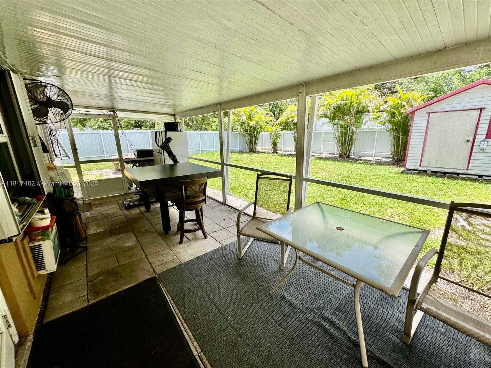 Small Image of 520 NORTH EAST 137TH ST, North Miami Number 17