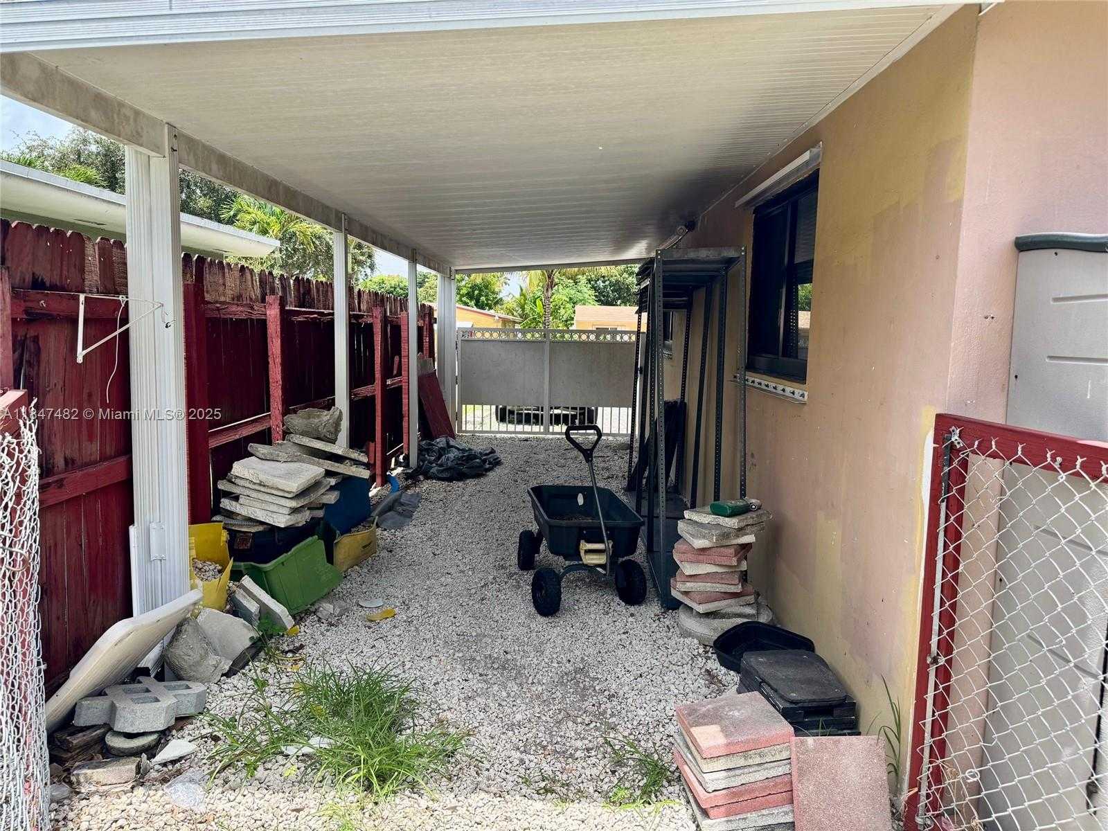 Small Image of 520 NORTH EAST 137TH ST, North Miami Number 20