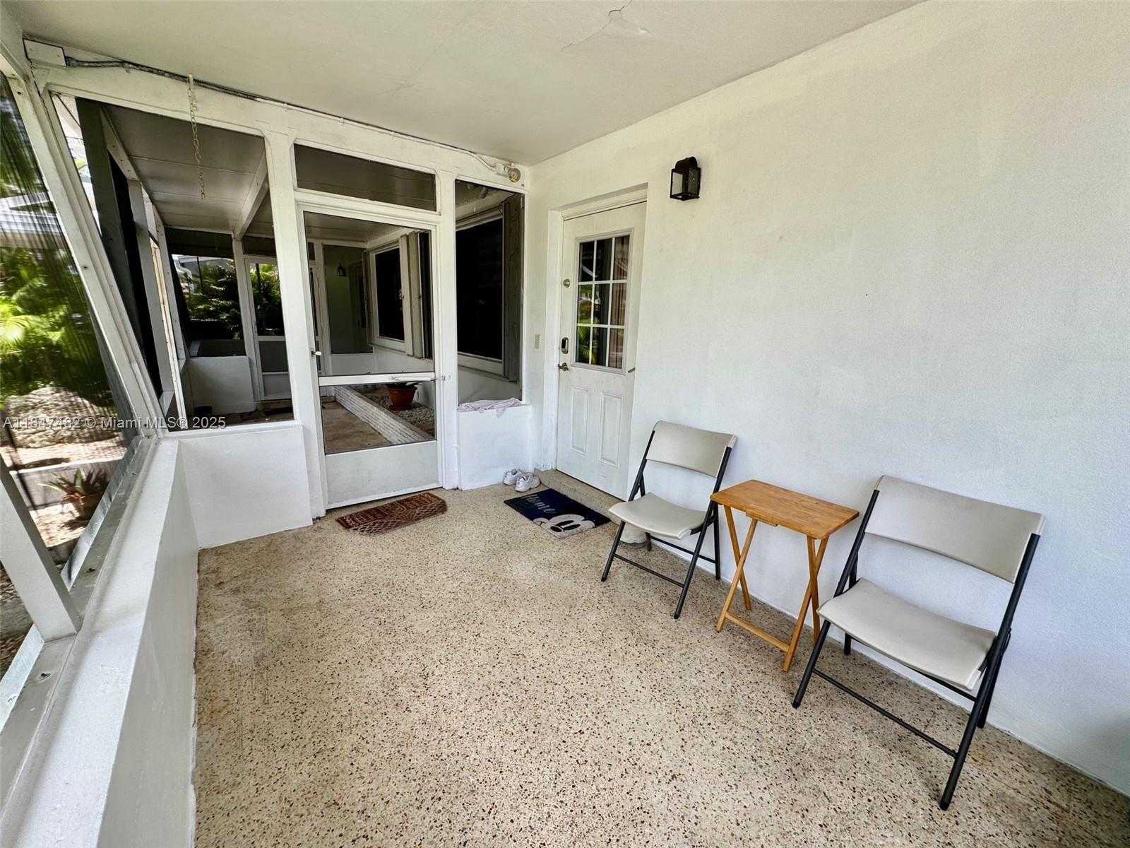 Small Image of 520 NORTH EAST 137TH ST, North Miami Number 28