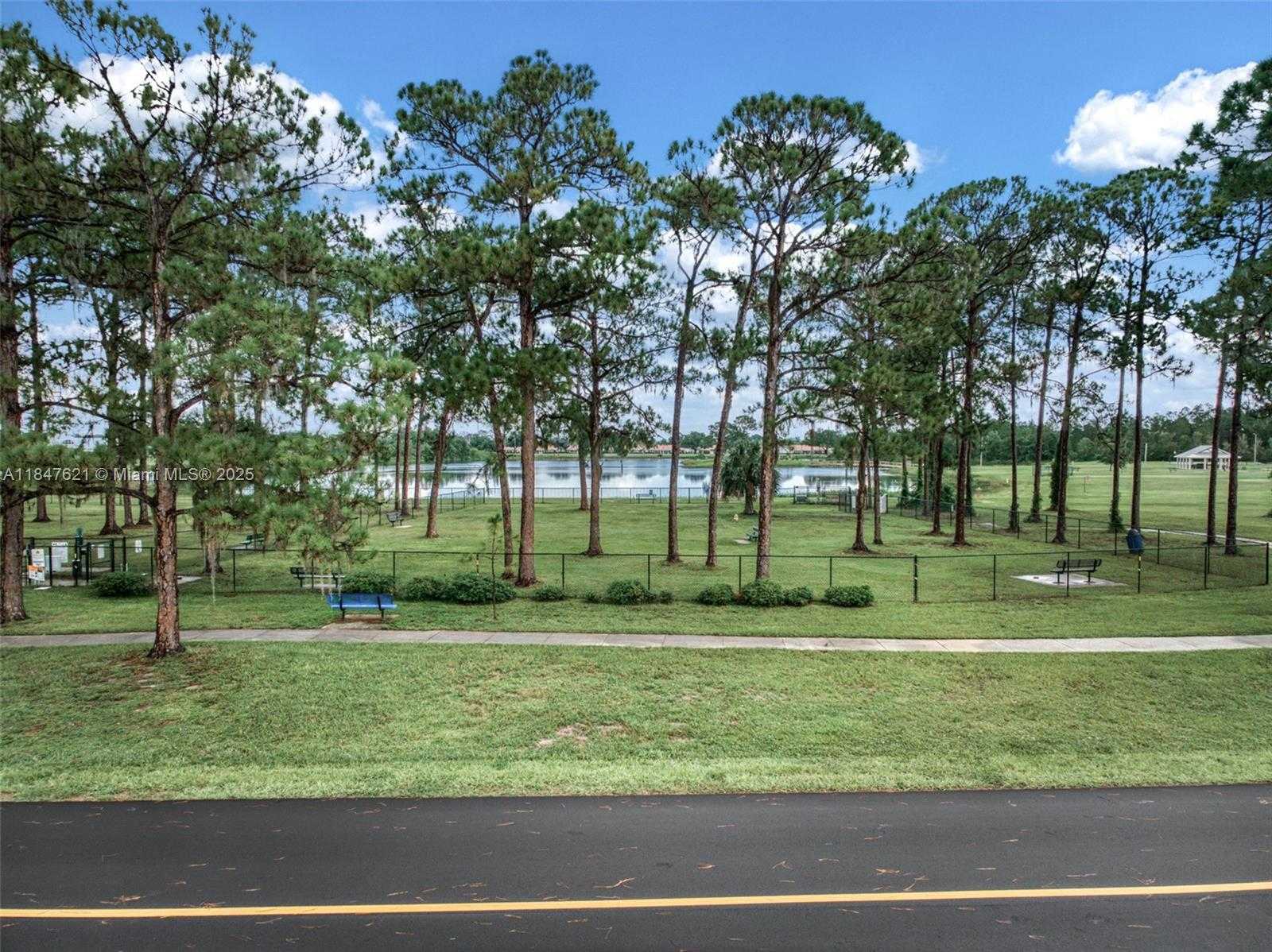 Small Image of 4715 LEUCADENDRA DR, Sebring Number 15