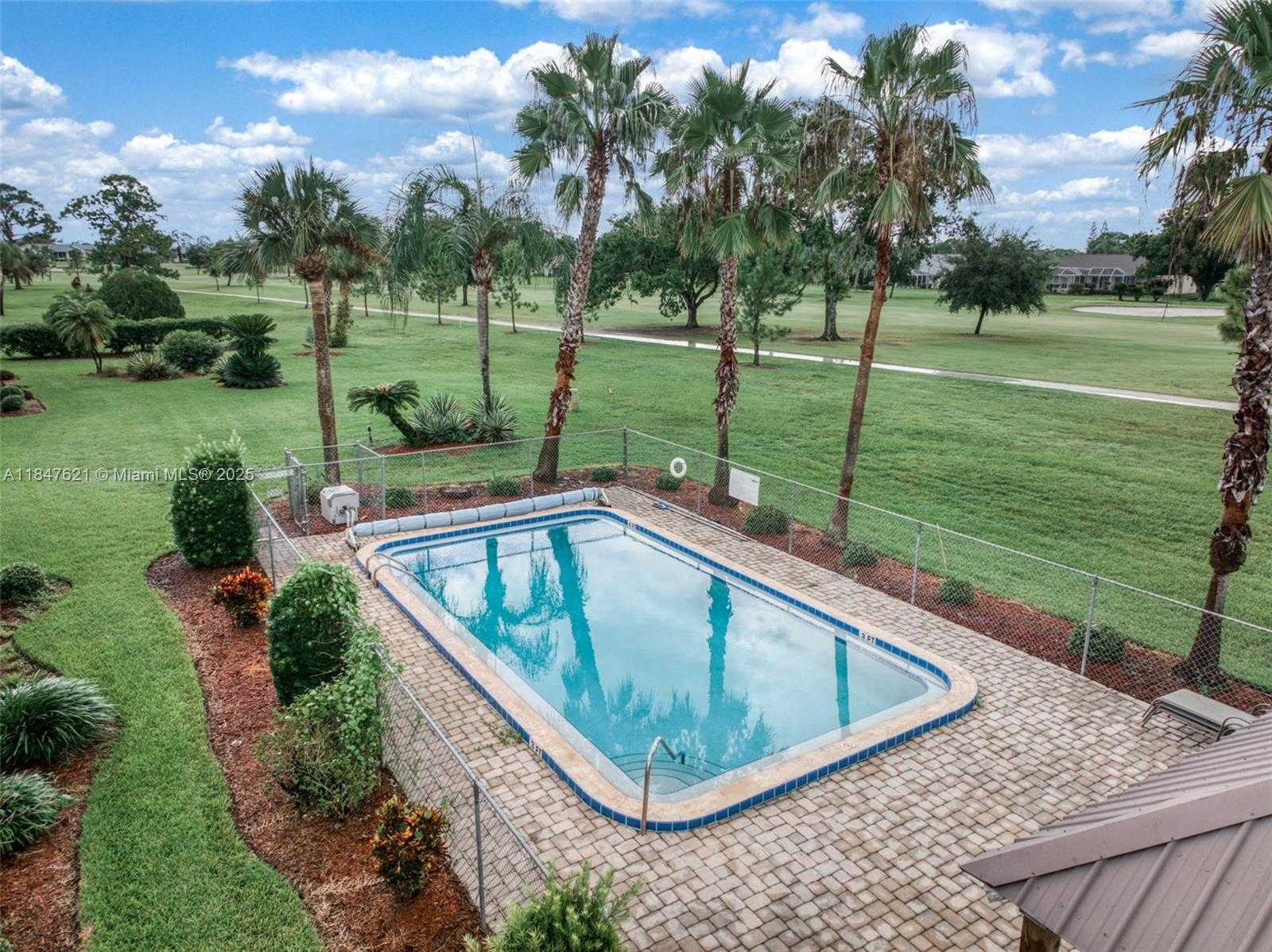 Small Image of 4715 LEUCADENDRA DR, Sebring Number 17