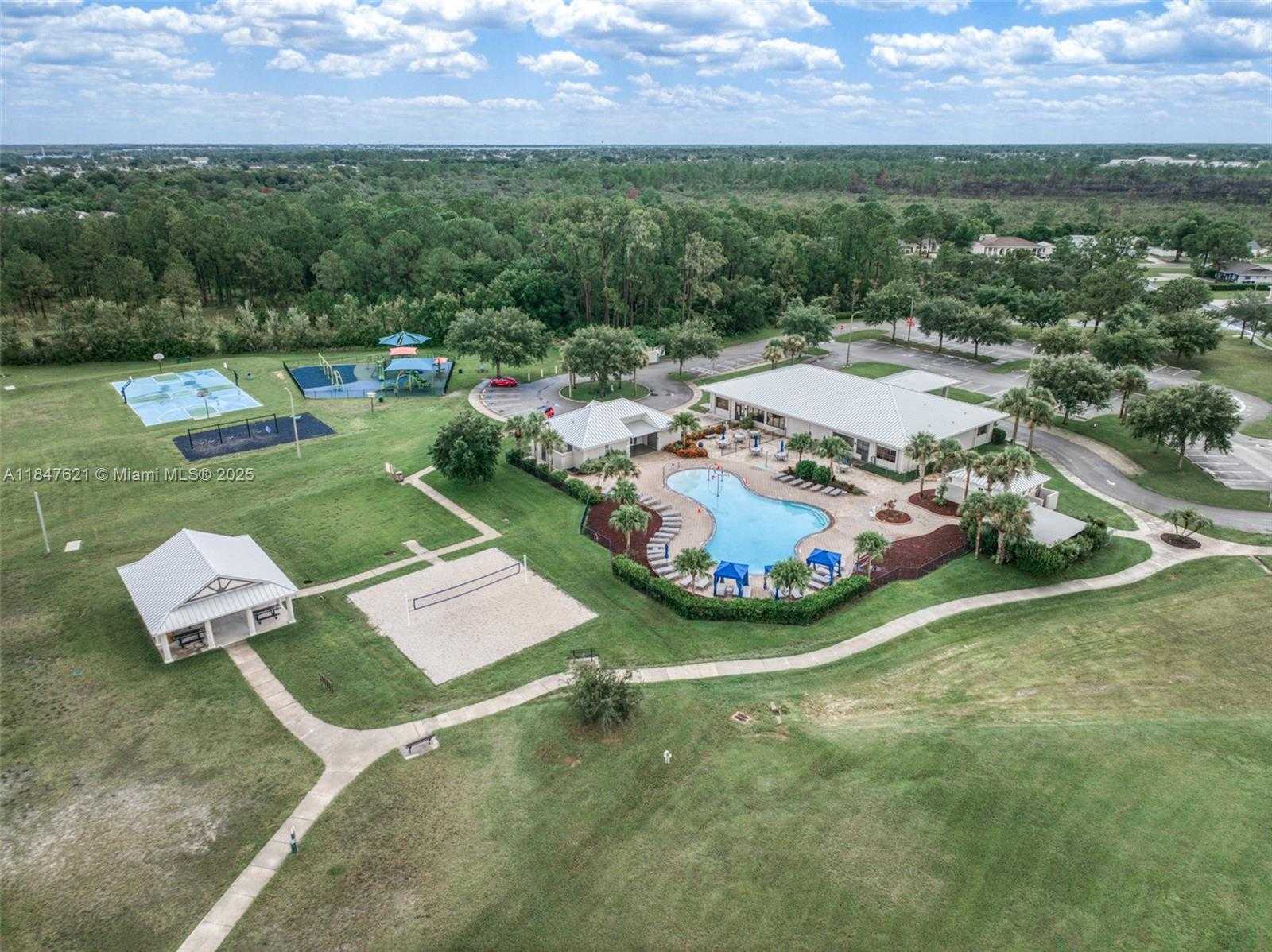 Small Image of 4715 LEUCADENDRA DR, Sebring Number 21