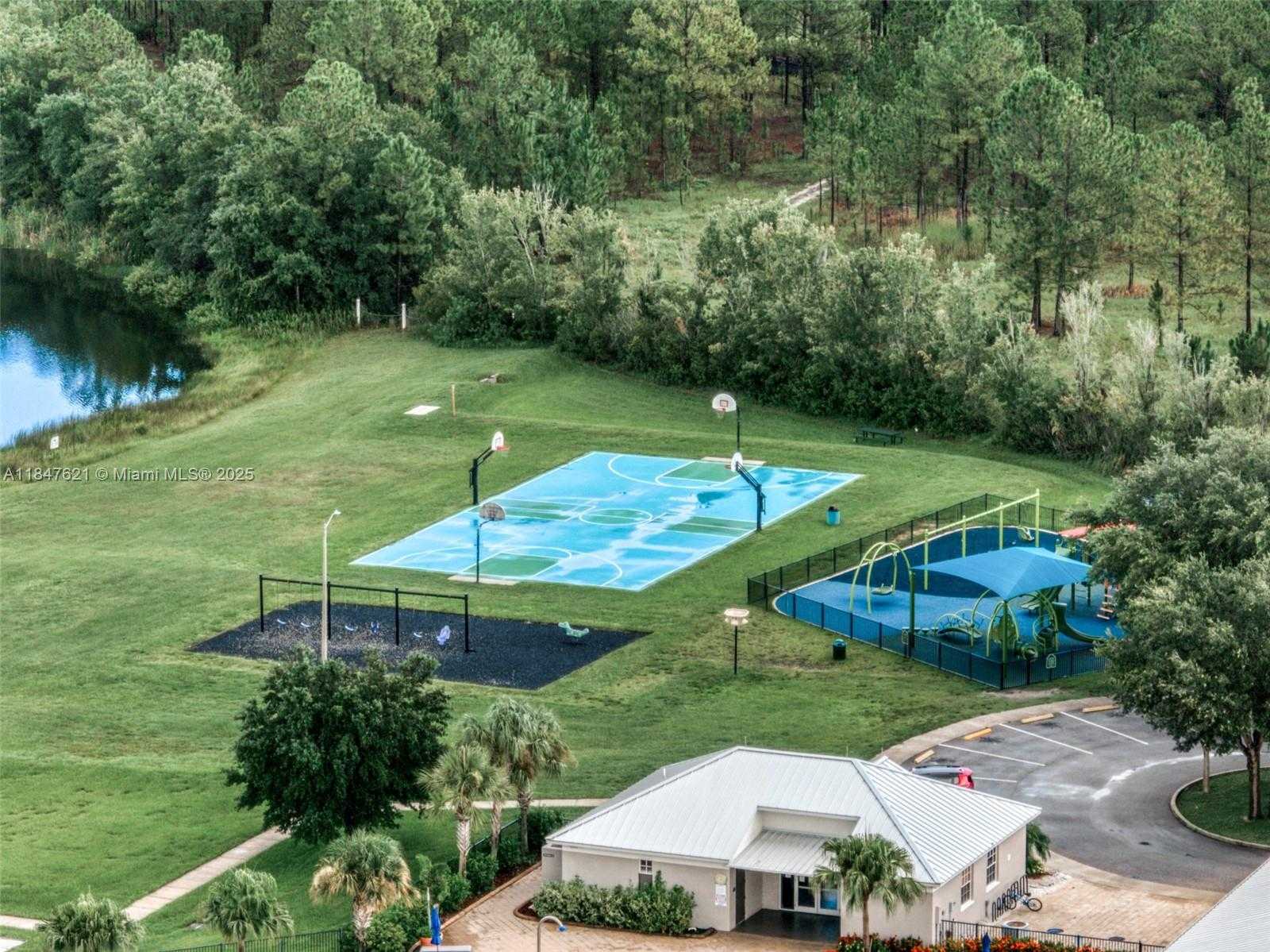 Small Image of 4715 LEUCADENDRA DR, Sebring Number 23