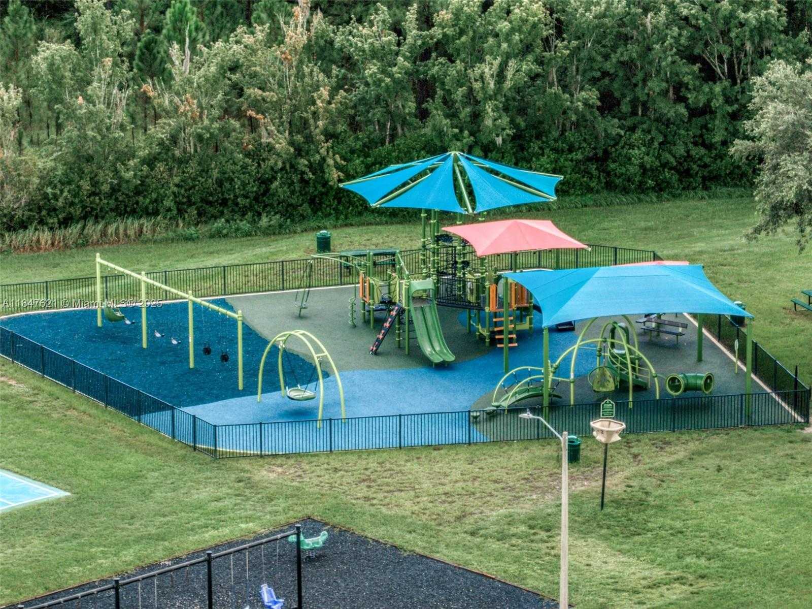 Small Image of 4715 LEUCADENDRA DR, Sebring Number 24