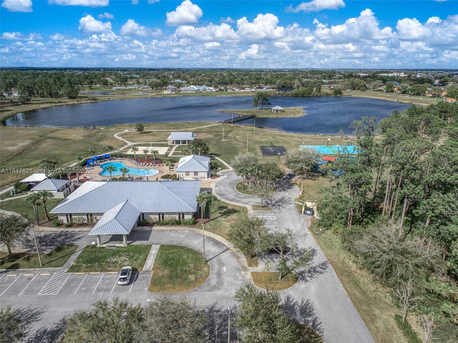 Small Image of 4715 LEUCADENDRA DR, Sebring Number 27