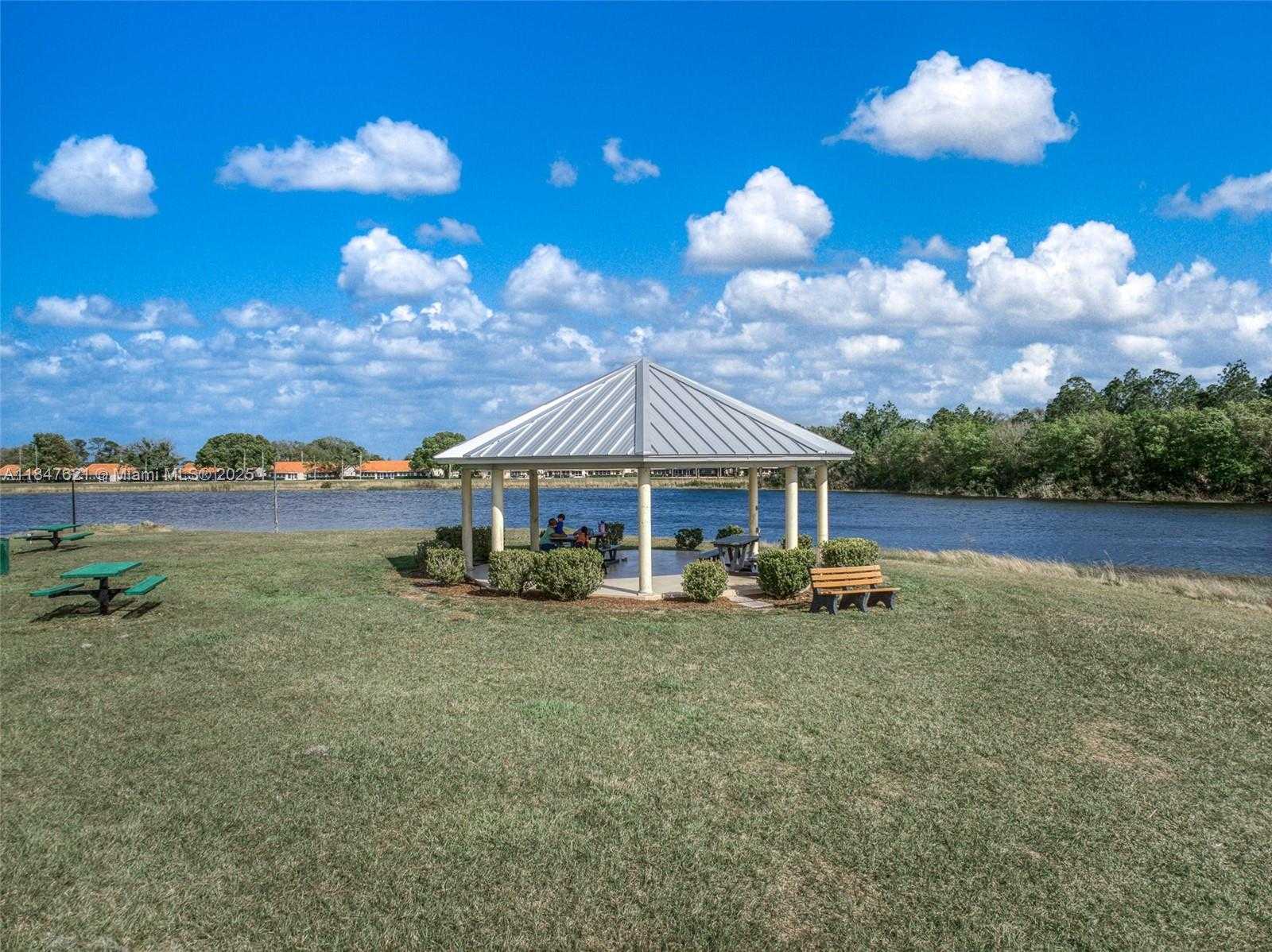 Small Image of 4715 LEUCADENDRA DR, Sebring Number 31