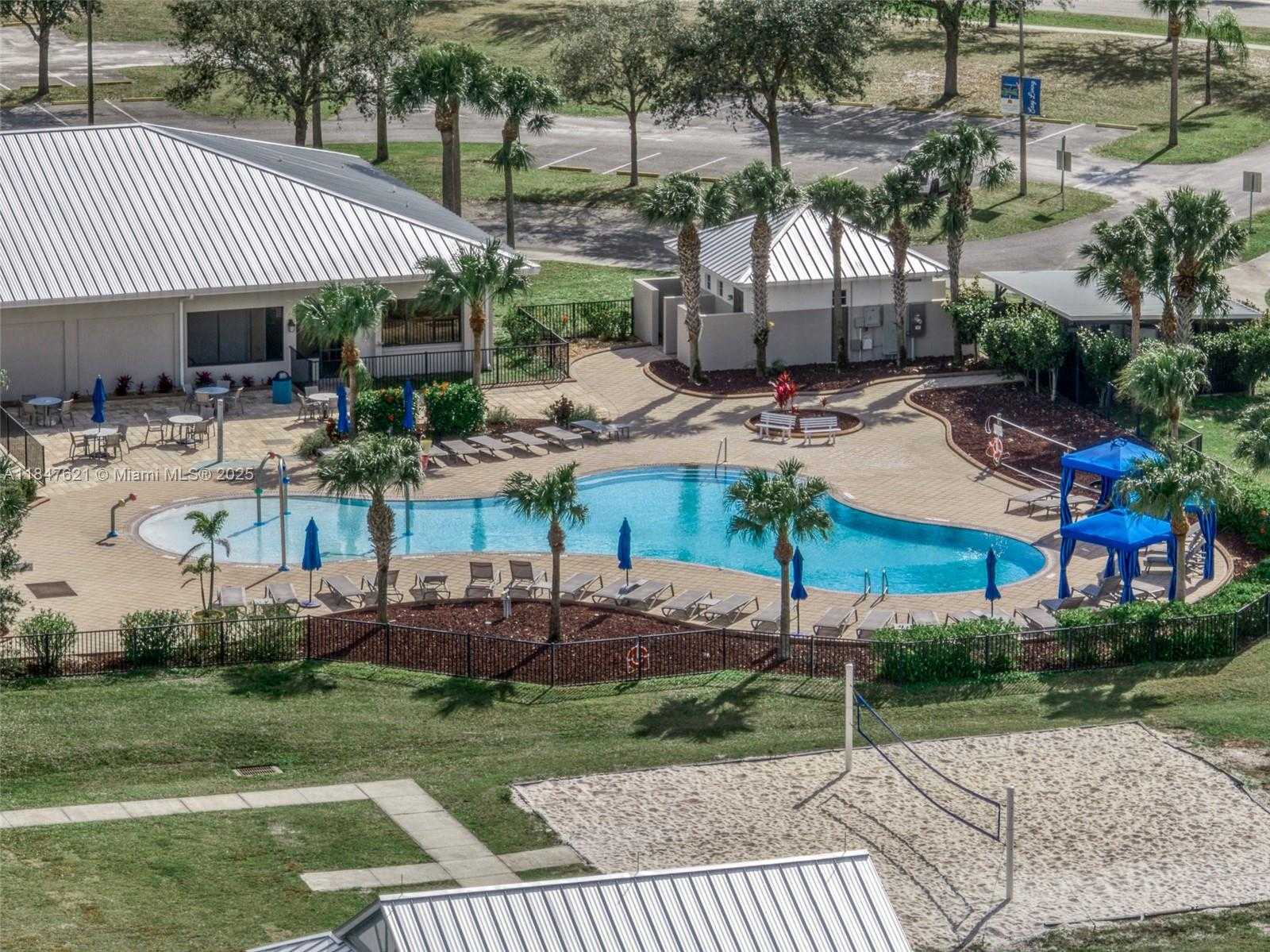 Small Image of 4715 LEUCADENDRA DR, Sebring Number 32