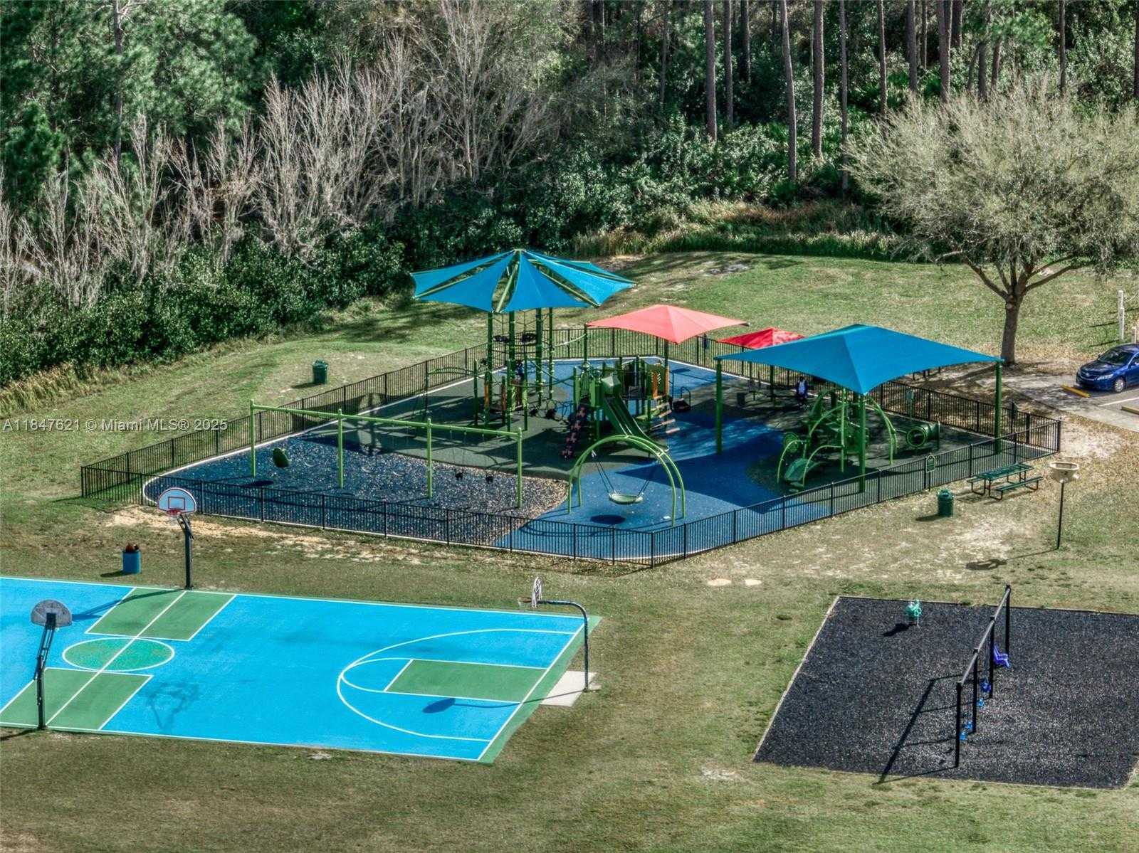 Small Image of 4715 LEUCADENDRA DR, Sebring Number 36