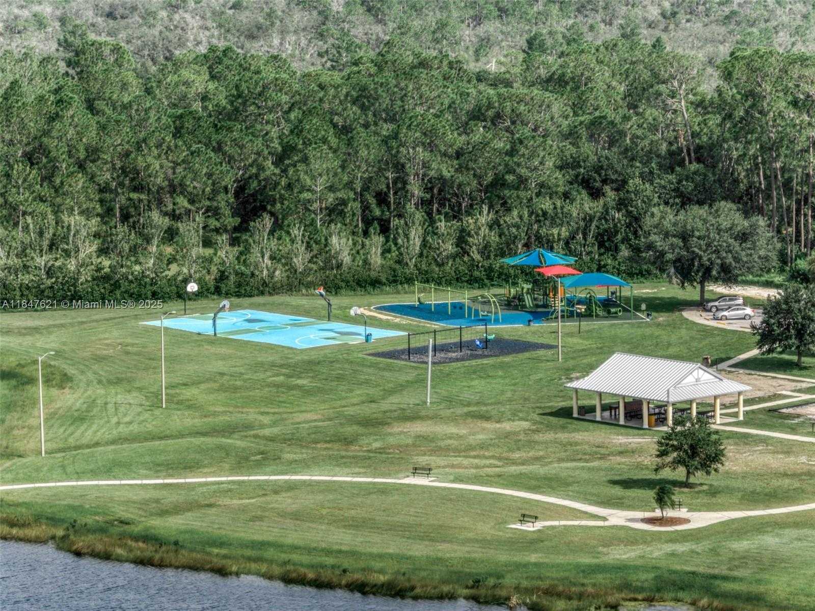 Small Image of 4715 LEUCADENDRA DR, Sebring Number 37