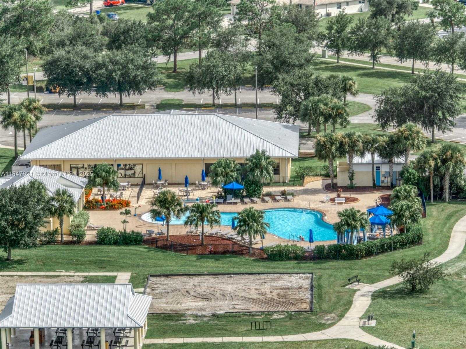 Small Image of 4715 LEUCADENDRA DR, Sebring Number 42