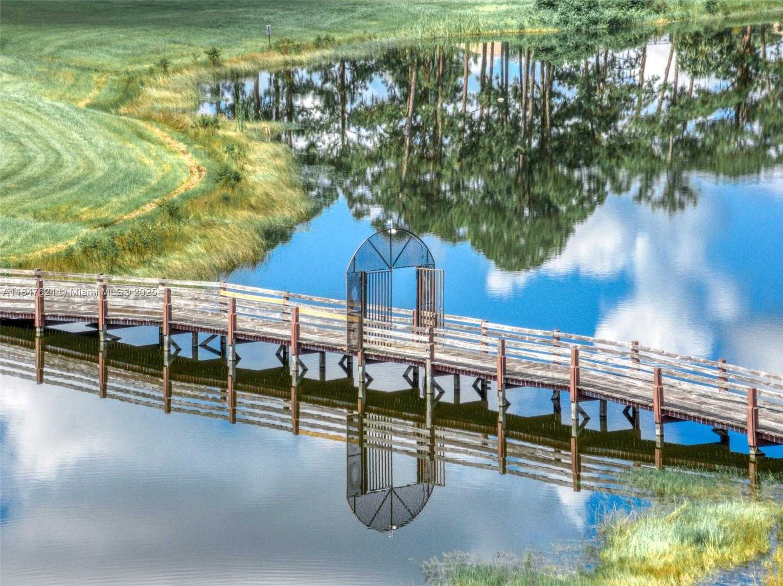 Small Image of 4715 LEUCADENDRA DR, Sebring Number 53