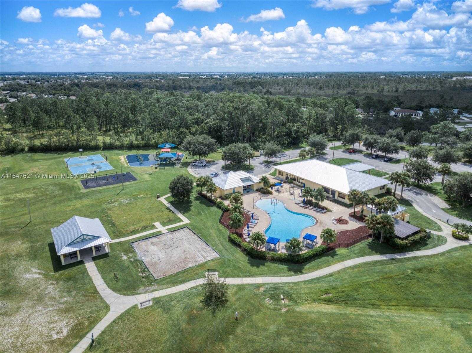 Small Image of 4715 LEUCADENDRA DR, Sebring Number 60