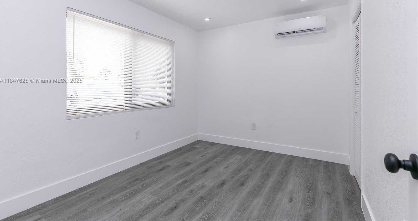 Small Image of 6125 SOUTH WEST 40TH CT, Miramar Number 10