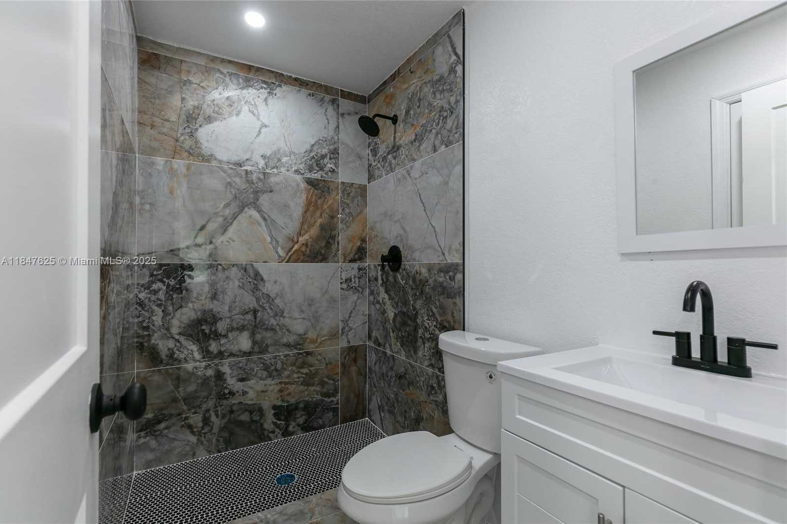 Small Image of 6125 SOUTH WEST 40TH CT, Miramar Number 12