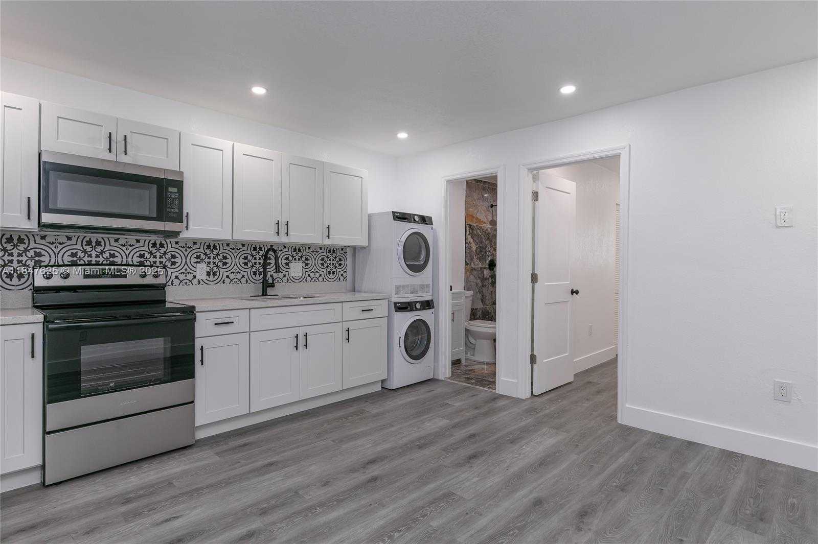 Small Image of 6125 SOUTH WEST 40TH CT, Miramar Number 15
