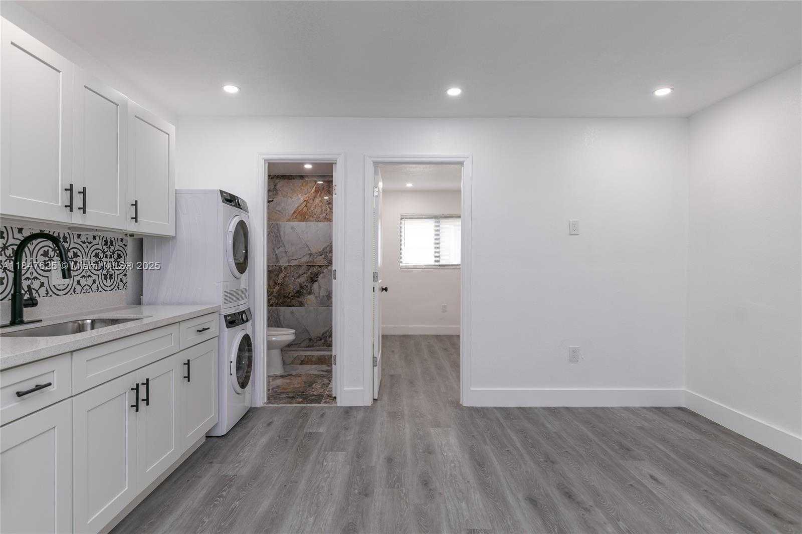 Small Image of 6125 SOUTH WEST 40TH CT, Miramar Number 17