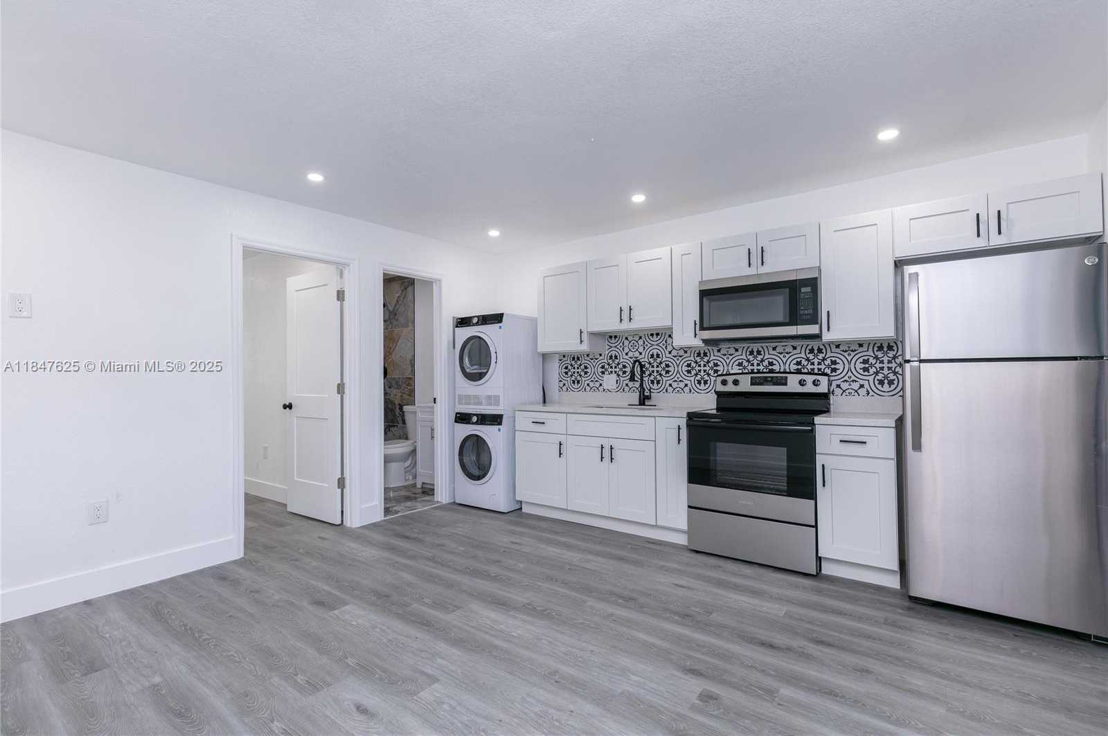 Small Image of 6125 SOUTH WEST 40TH CT, Miramar Number 23