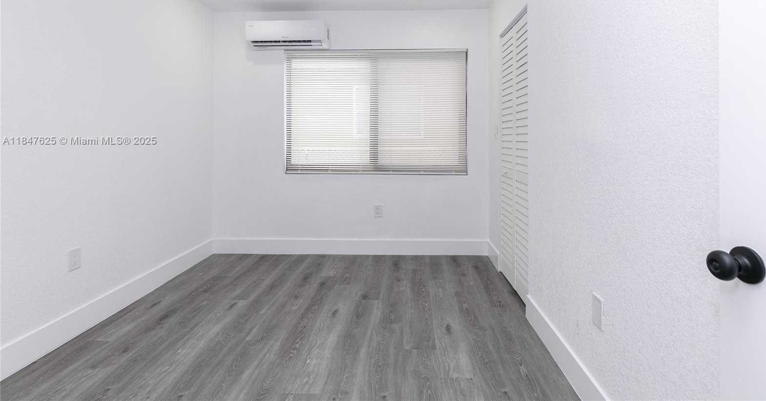 Small Image of 6125 SOUTH WEST 40TH CT, Miramar Number 28
