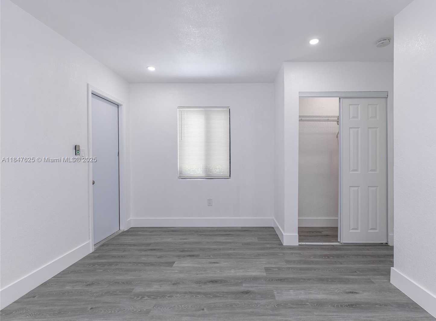 Small Image of 6125 SOUTH WEST 40TH CT, Miramar Number 42