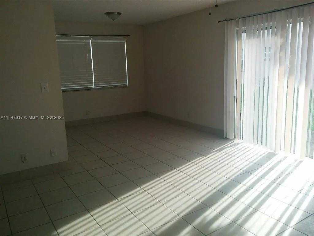 Small Image of 8734 SOUTH WEST 3RD ST #3, Pembroke Pines Number 5