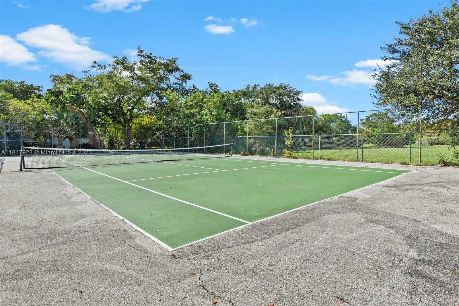 Small Image of 3174 NORTH PINE ISLAND RD #4, Sunrise Number 3
