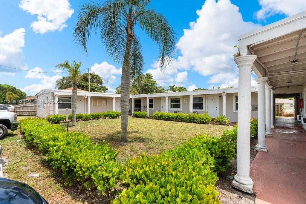 Small Image of 320 NORTH EAST 13TH AVE #10, Boynton Beach Number 13