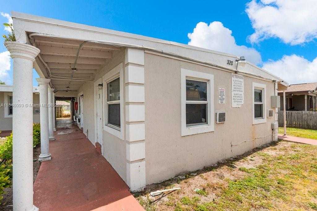 Small Image of 320 NORTH EAST 13TH AVE #10, Boynton Beach Number 15