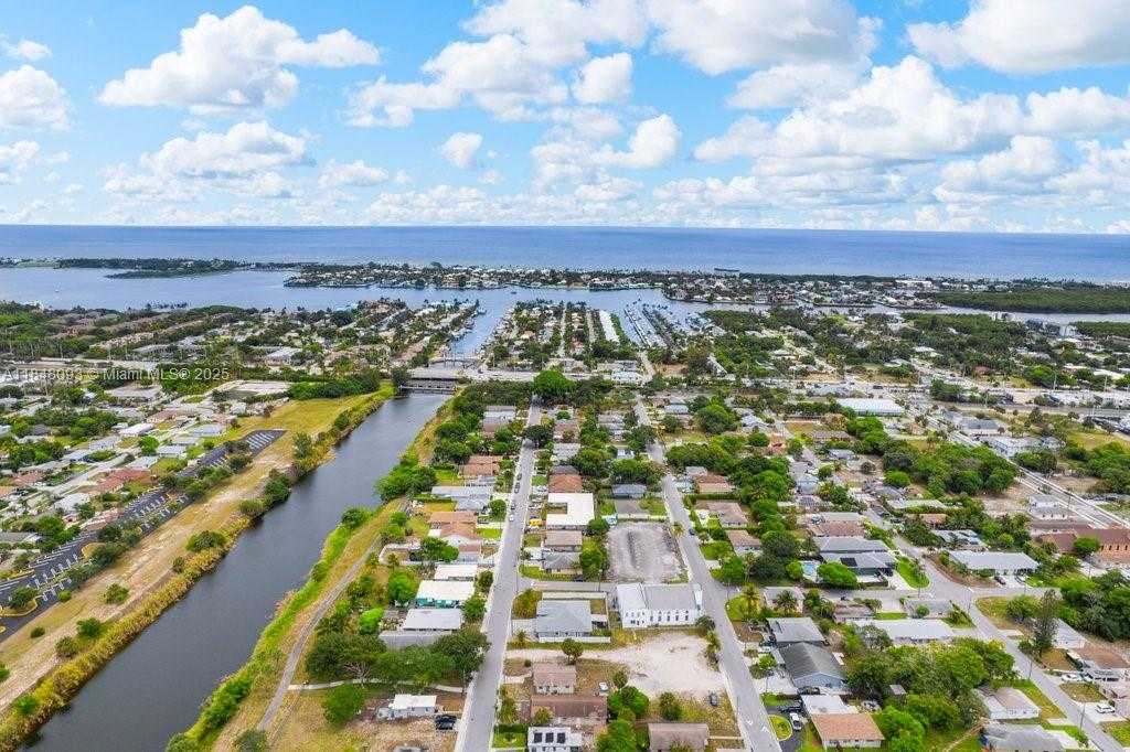 Small Image of 320 NORTH EAST 13TH AVE #10, Boynton Beach Number 3