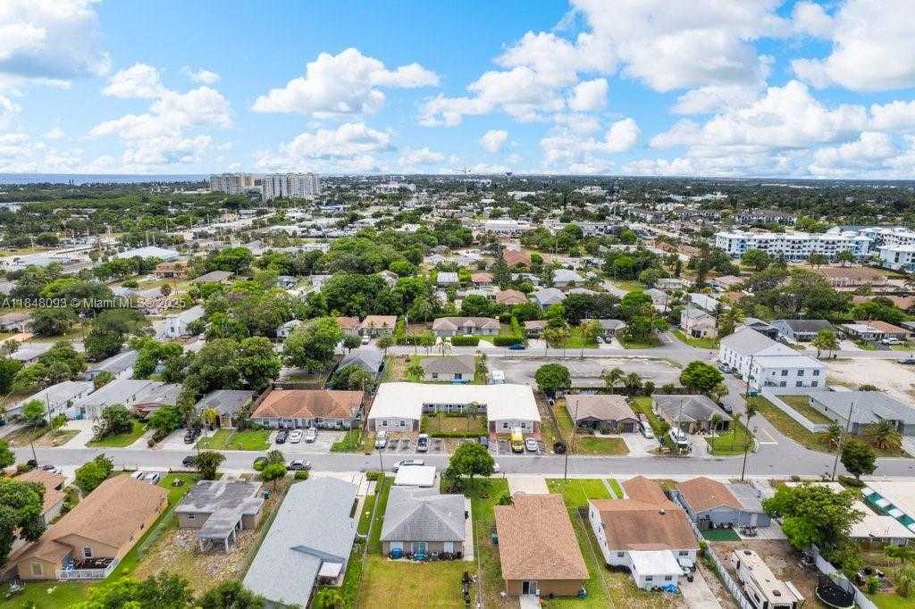 Small Image of 320 NORTH EAST 13TH AVE #10, Boynton Beach Number 4
