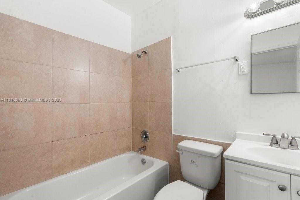 Small Image of 320 NORTH EAST 13TH AVE #10, Boynton Beach Number 9