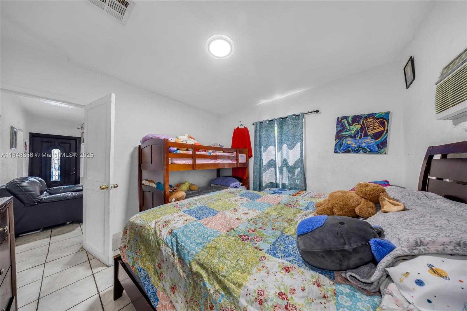Small Image of 1858 SOUTH WEST 5TH ST, Miami Number 17