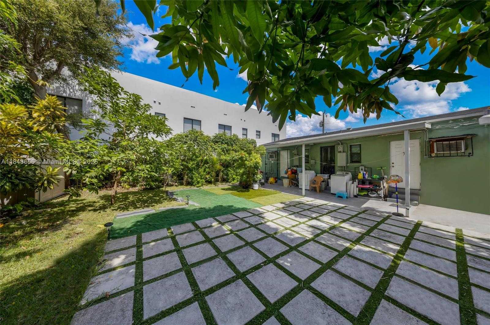 Small Image of 1858 SOUTH WEST 5TH ST, Miami Number 19