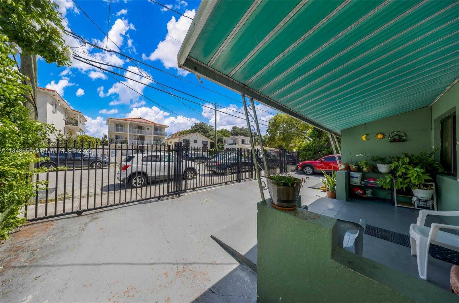 Small Image of 1858 SOUTH WEST 5TH ST, Miami Number 4