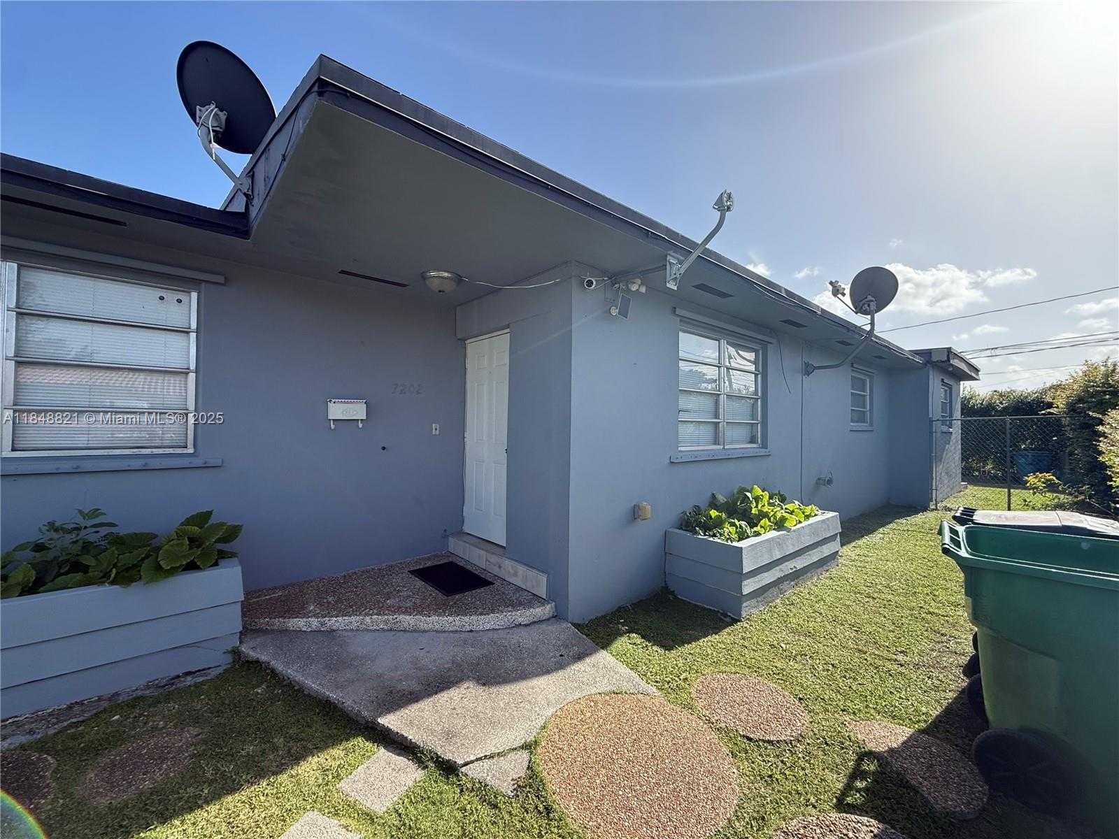 Small Image of 7200 SOUTH WEST 22ND ST, Miami Number 6