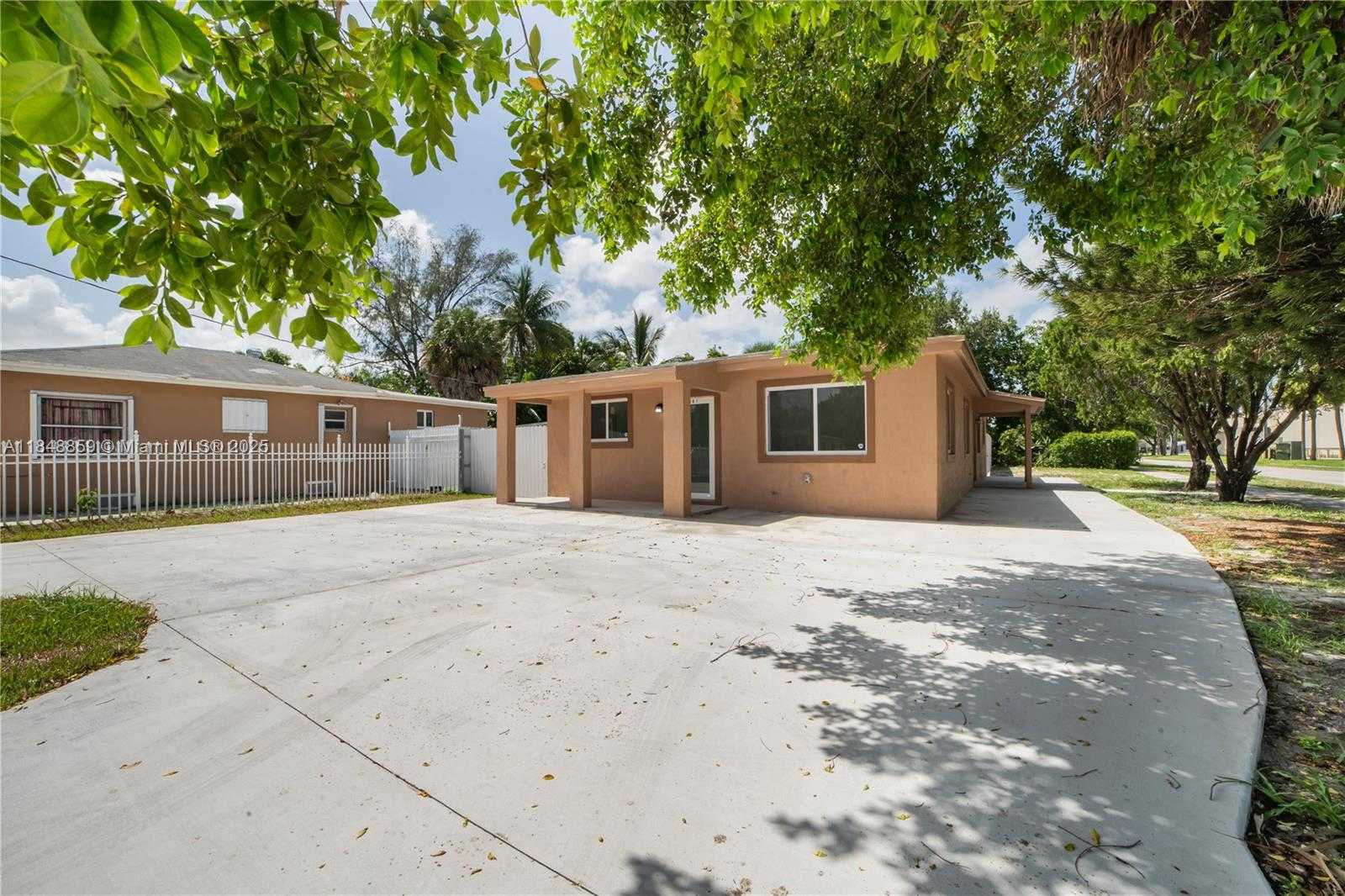 Small Image of 801 NORTH WEST 109TH ST #2, Miami Number 12