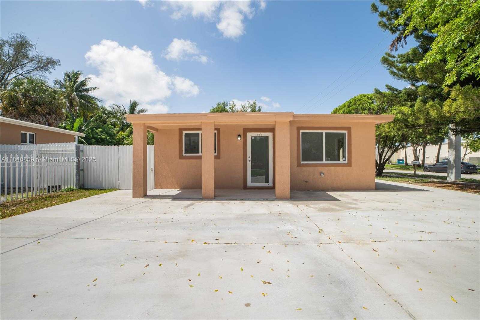 Small Image of 801 NORTH WEST 109TH ST #2, Miami Number 13
