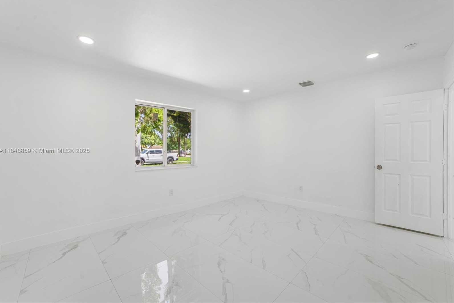 Small Image of 801 NORTH WEST 109TH ST #2, Miami Number 7