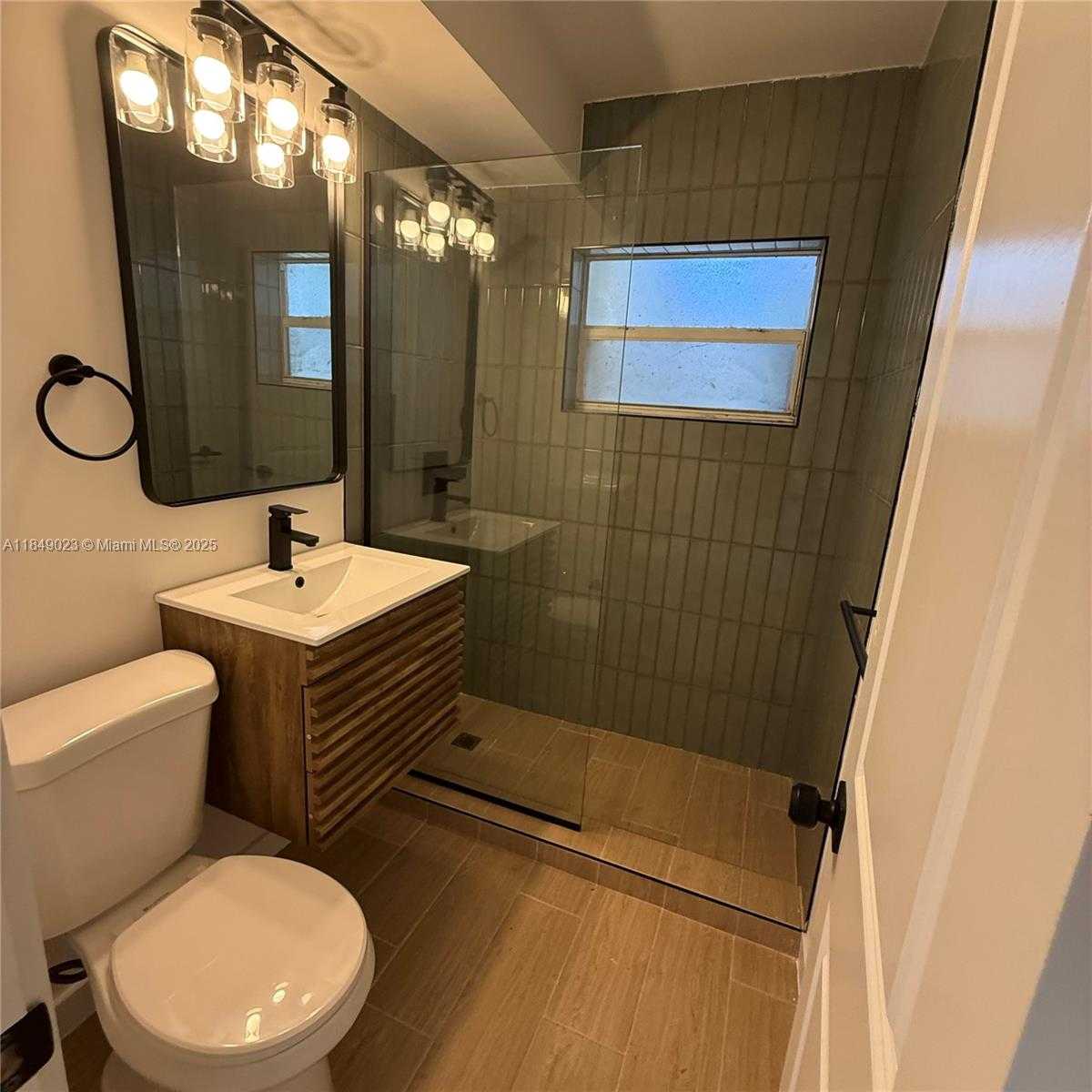 Small Image of 1827 NORTH DIXIE HWY, Fort Lauderdale Number 12