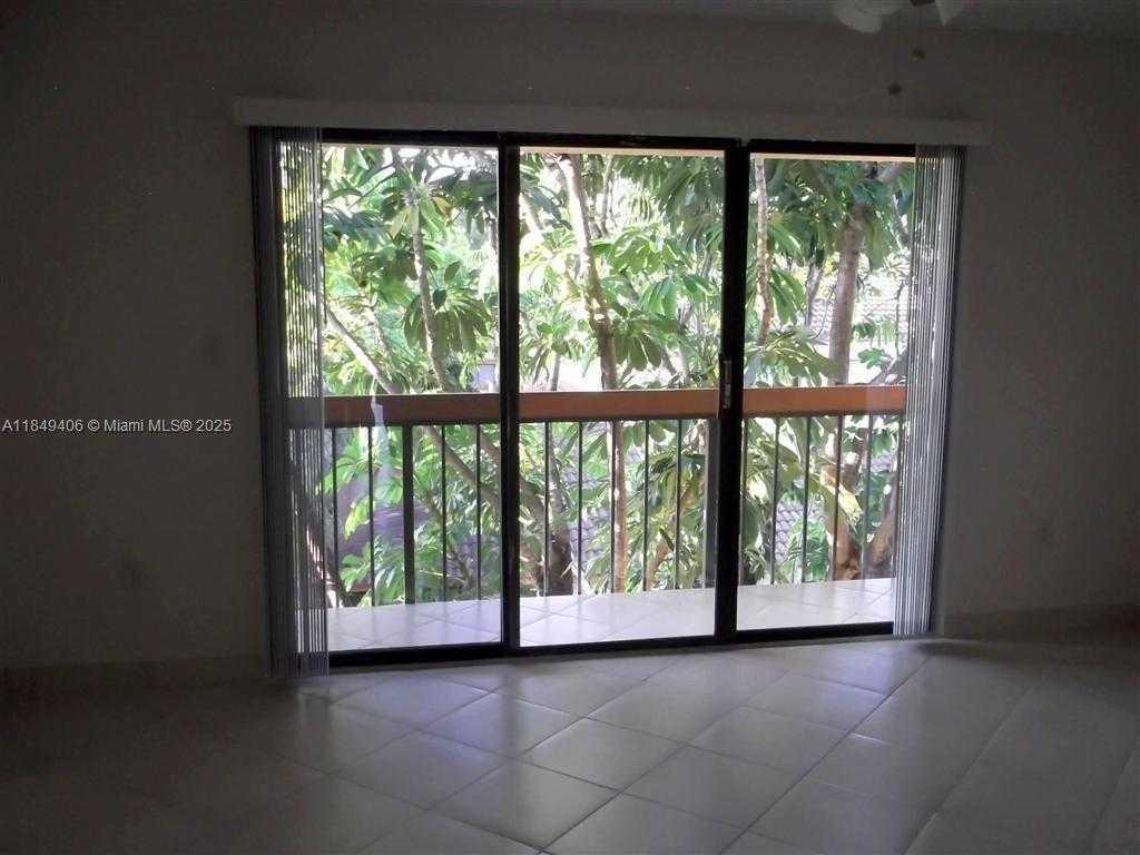Small Image of 7777 GRANDE ST #4, Sunrise Number 11