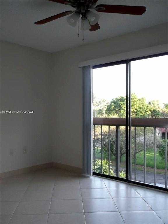 Small Image of 7777 GRANDE ST #4, Sunrise Number 7