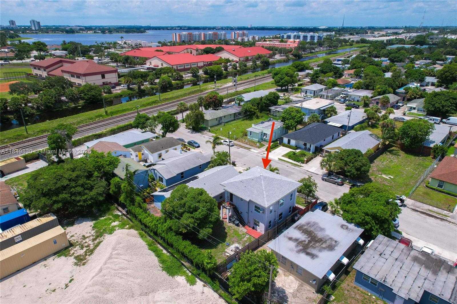 Small Image of 1040 17TH ST, West Palm Beach Number 31