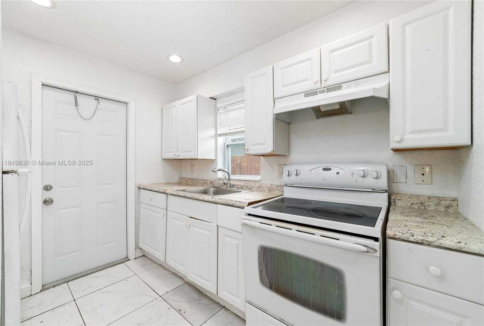 Small Image of 1040 17TH ST, West Palm Beach Number 8