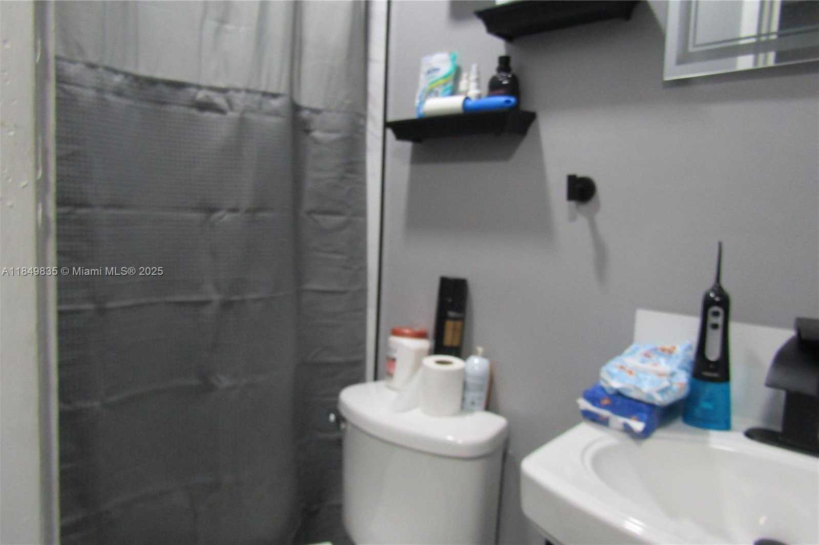 Small Image of 2223 NORTH WEST 32ND ST, Miami Number 11